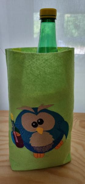 Vollstickdatei Eule mit Weinflasche